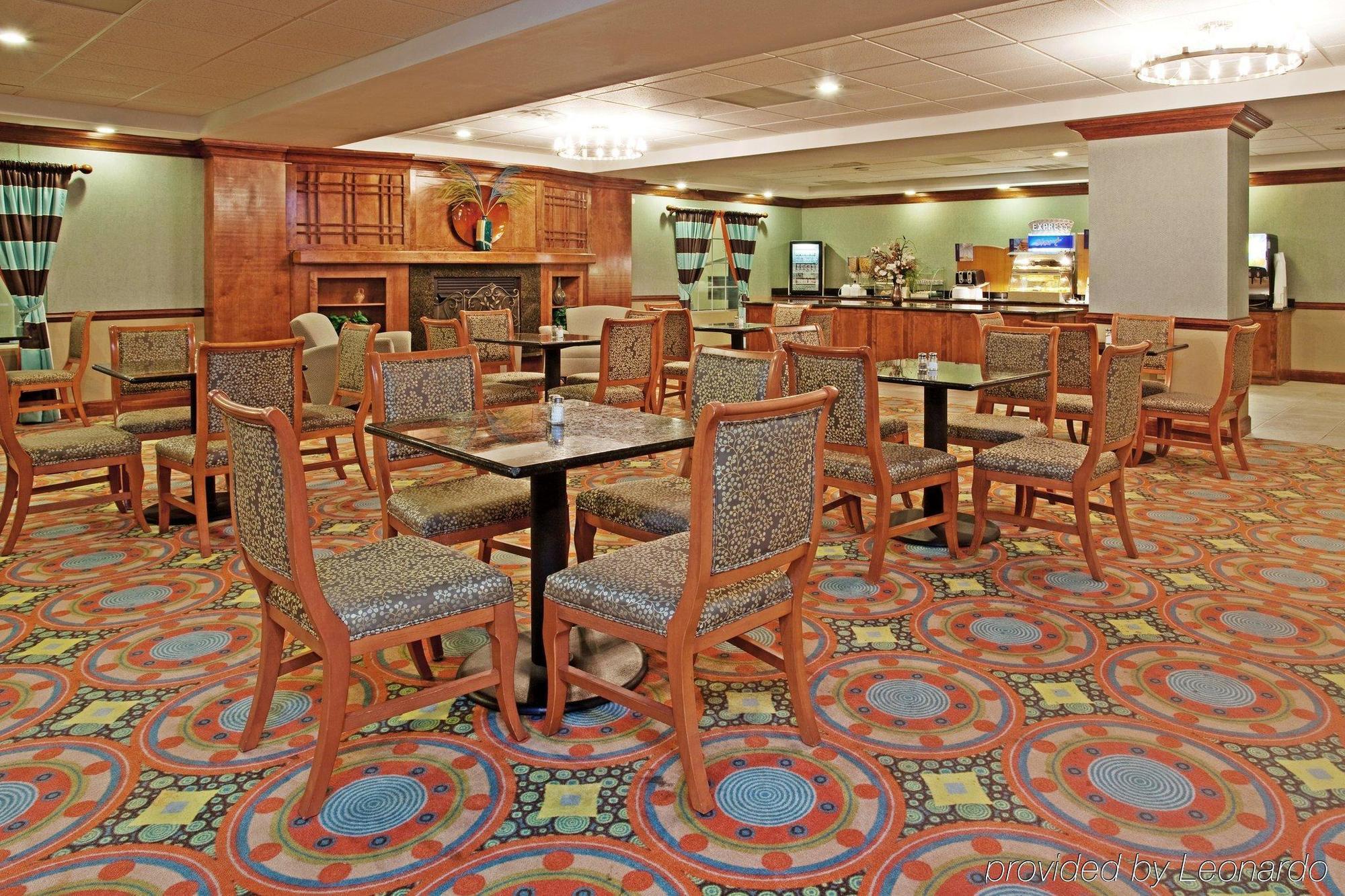 Holiday Inn Express Hotel And Suites Petersburg - Fort Lee By Ihg Dış mekan fotoğraf