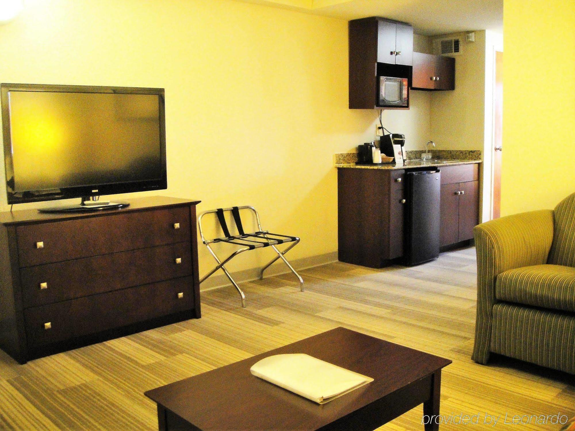 Holiday Inn Express Hotel And Suites Petersburg - Fort Lee By Ihg Dış mekan fotoğraf